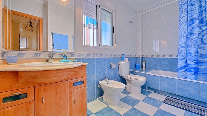 Image No.36-4 Bed Villa for sale
