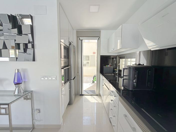 Image No.17-4 Bed Villa for sale