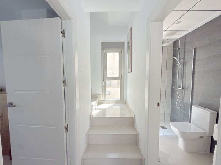 Image No.21-4 Bed Villa for sale