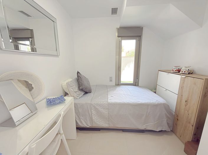 Image No.22-4 Bed Villa for sale