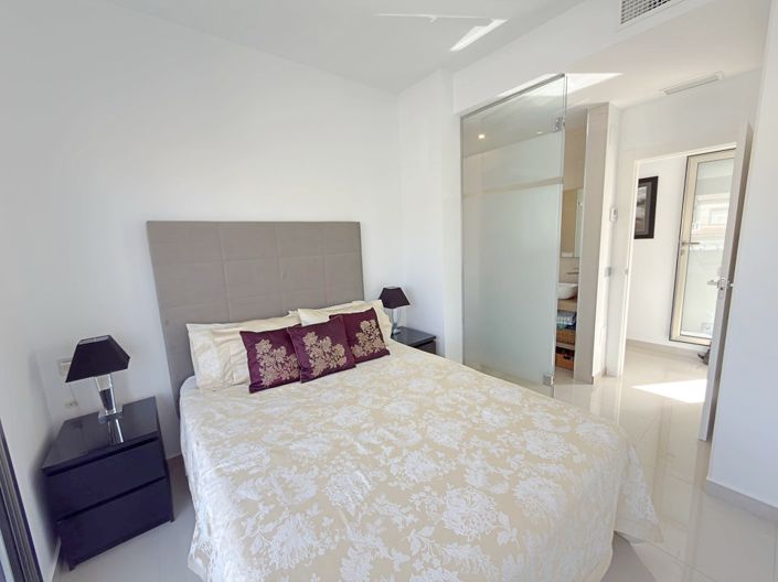 Image No.25-4 Bed Villa for sale