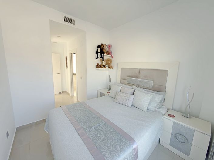 Image No.27-4 Bed Villa for sale