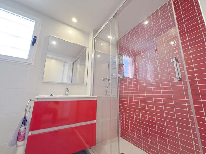 Image No.21-2 Bed Apartment for sale