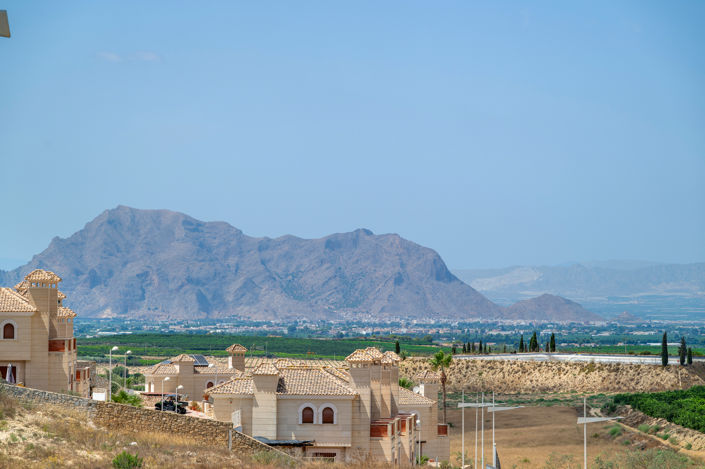 Image No.8-4 Bed Villa / Detached for sale