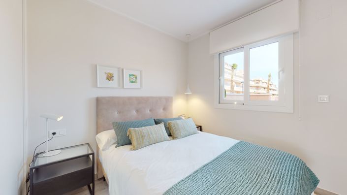 Image No.17-3 Bed House for sale