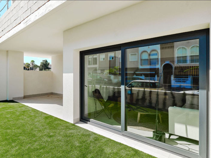 Image No.2-2 Bed Property for sale