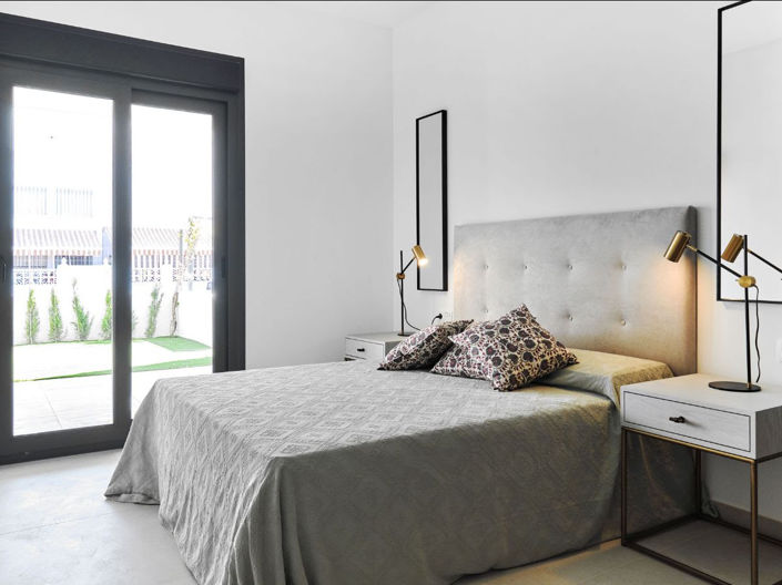 Image No.44-2 Bed Property for sale