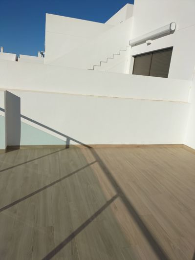 Image No.21-2 Bed Property for sale