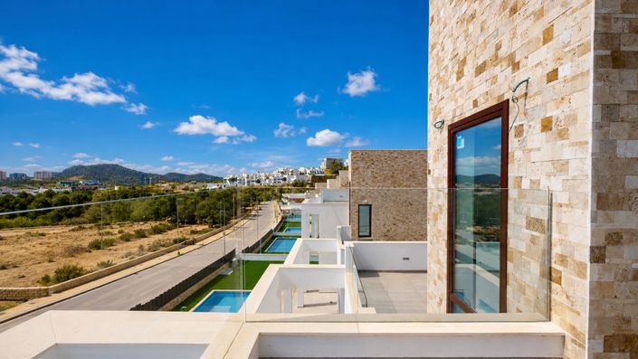 Image No.10-5 Bed Villa / Detached for sale