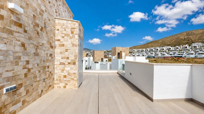 Image No.11-5 Bed Villa / Detached for sale