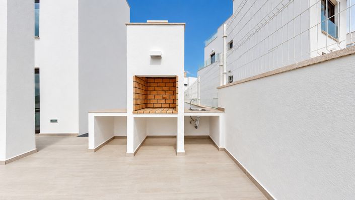 Image No.5-5 Bed Villa / Detached for sale