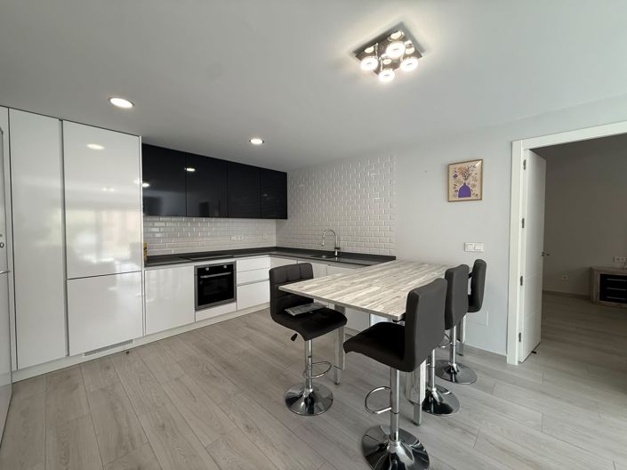 Image No.11-2 Bed Apartment for sale