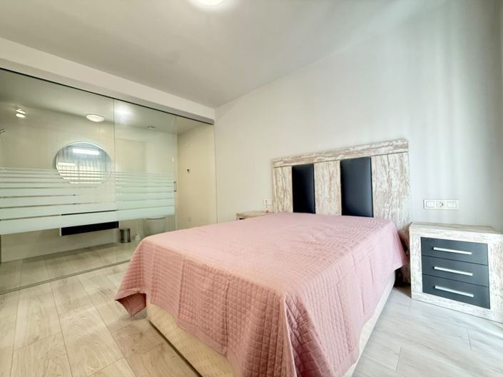 Image No.14-2 Bed Apartment for sale