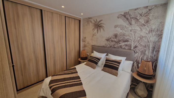 Image No.8-3 Bed Property for sale
