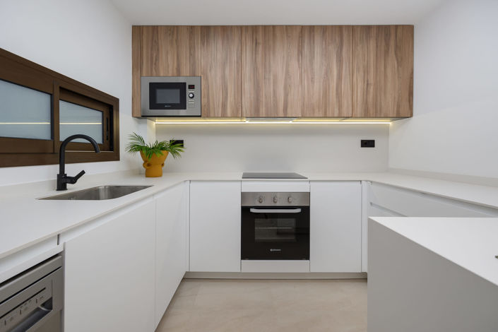 Image No.31-3 Bed Property for sale