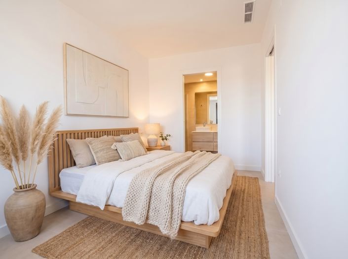 Image No.45-2 Bed Property for sale