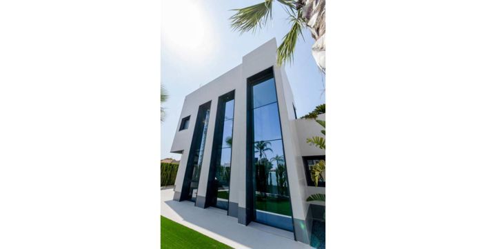 Image No.15-3 Bed Villa for sale