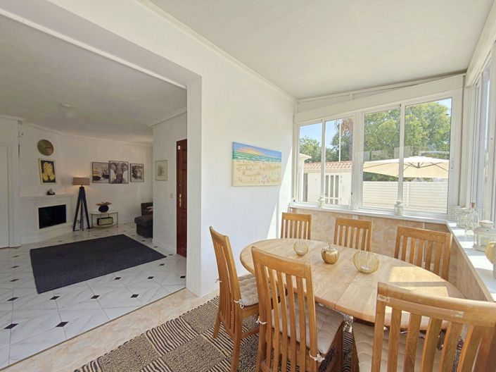 Image No.18-2 Bed Townhouse for sale