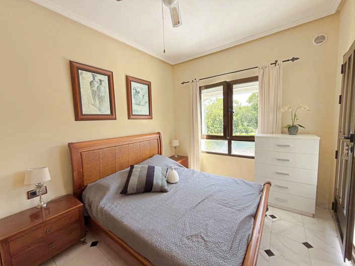 Image No.22-2 Bed Townhouse for sale