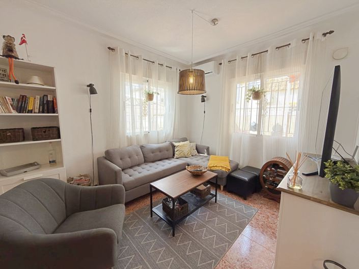 Image No.11-3 Bed Townhouse for sale