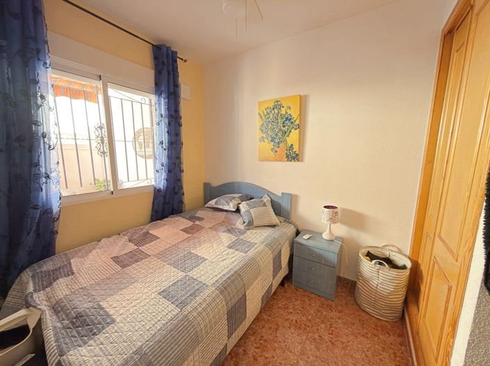 Image No.12-3 Bed Townhouse for sale
