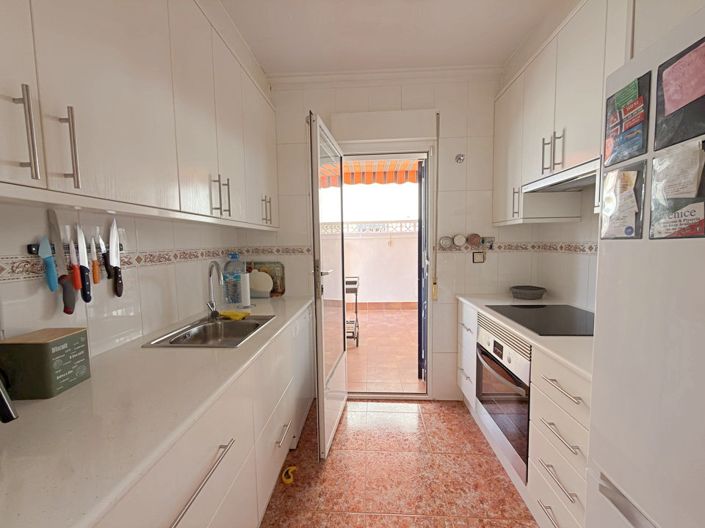 Image No.13-3 Bed Townhouse for sale