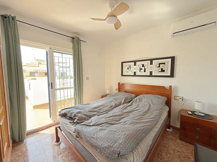 Image No.19-3 Bed Townhouse for sale