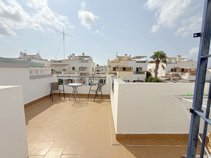 Image No.22-3 Bed Townhouse for sale