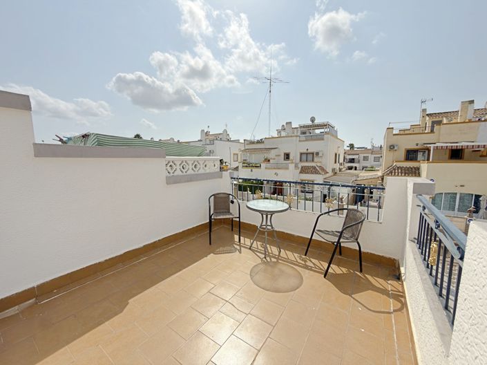Image No.23-3 Bed Townhouse for sale