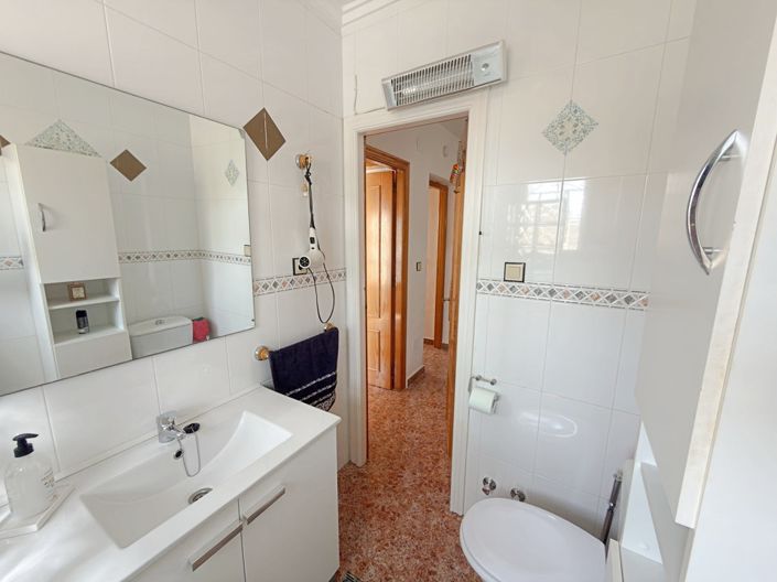 Image No.27-3 Bed Townhouse for sale