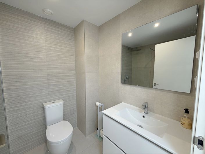 Image No.15-3 Bed Apartment for sale