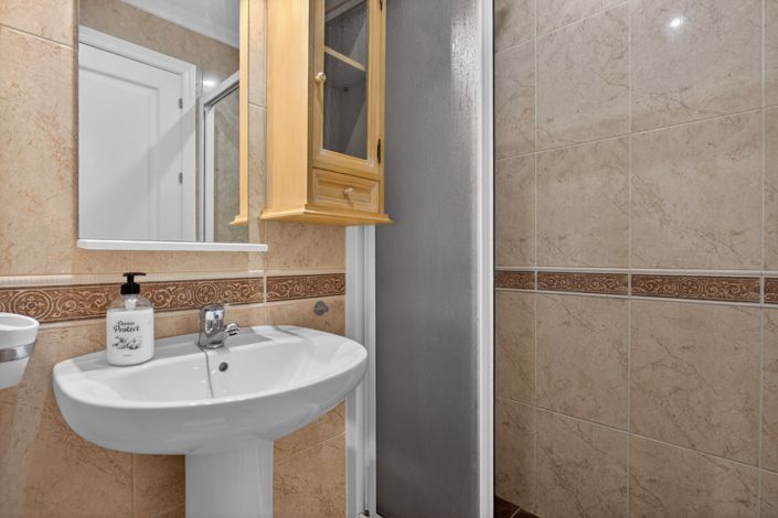 Image No.11-2 Bed Apartment for sale