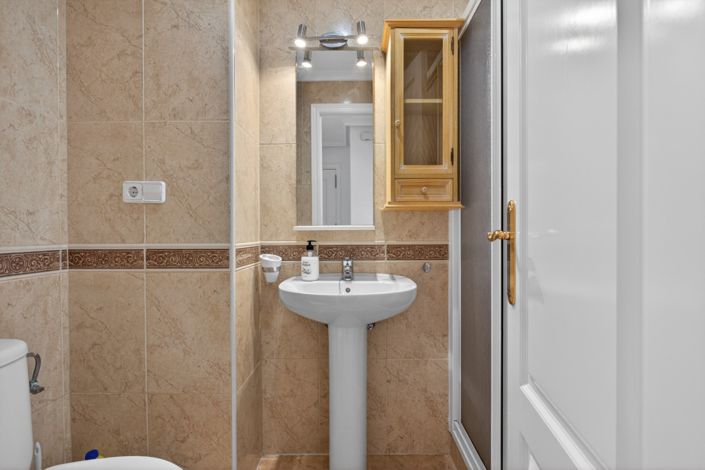 Image No.16-2 Bed Apartment for sale
