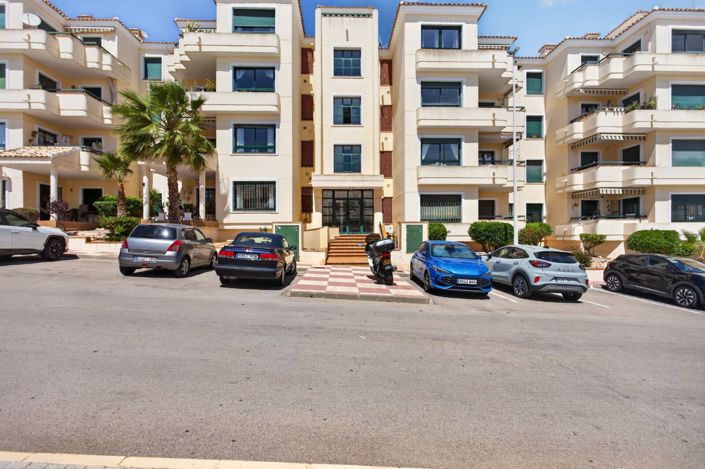 Image No.22-2 Bed Apartment for sale