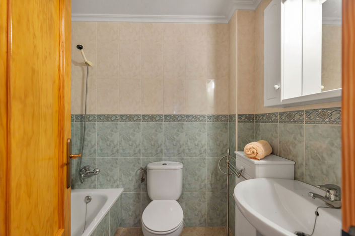 Image No.18-3 Bed Apartment for sale