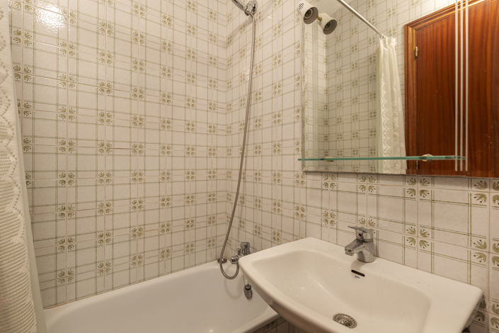 Image No.18-2 Bed Apartment for sale