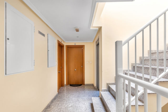 Image No.23-1 Bed Apartment for sale