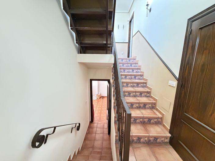 Image No.11-4 Bed Townhouse for sale