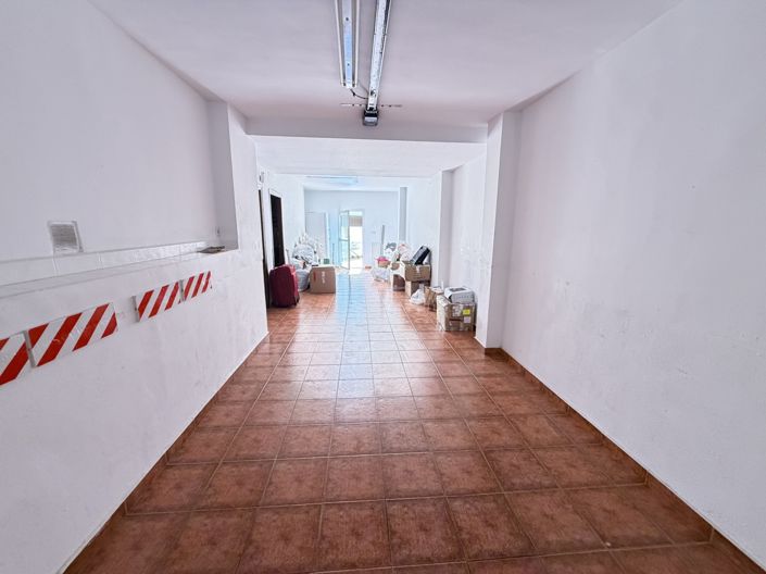 Image No.26-4 Bed Townhouse for sale