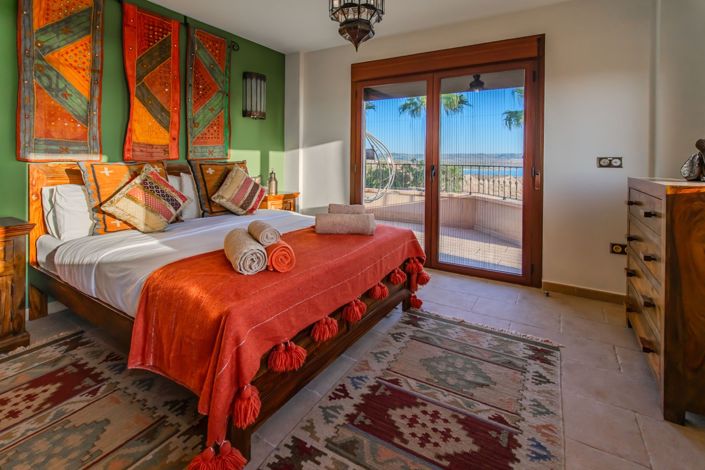 Image No.25-6 Bed Villa for sale