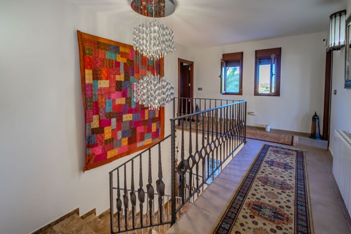 Image No.27-6 Bed Villa for sale