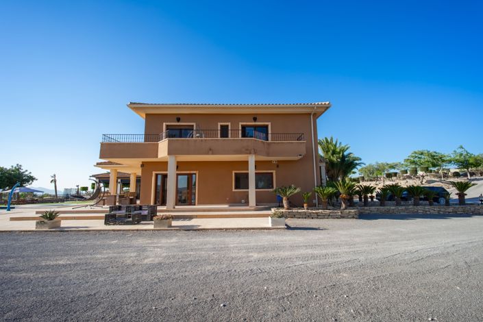 Image No.5-6 Bed Villa for sale