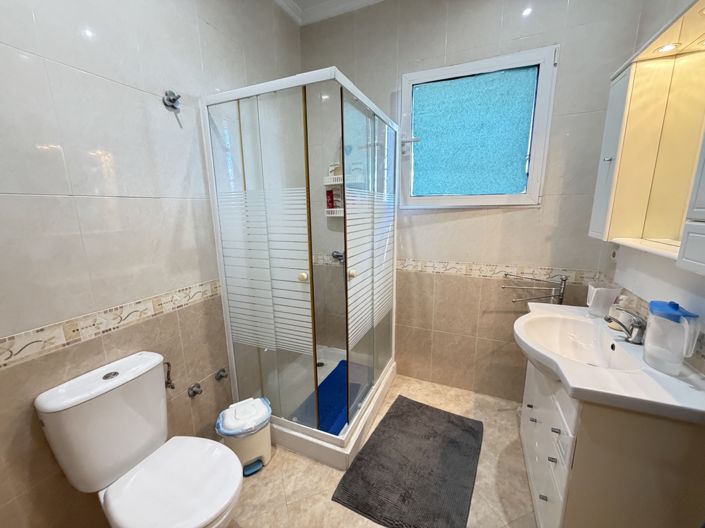 Image No.15-7 Bed Villa for sale
