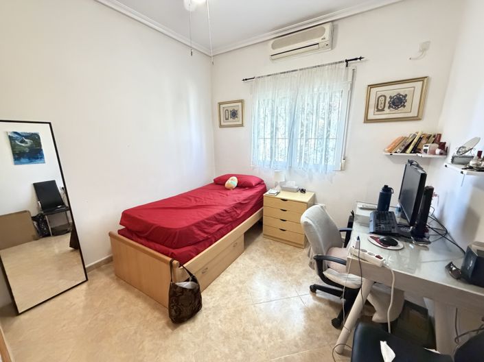 Image No.20-7 Bed Villa for sale