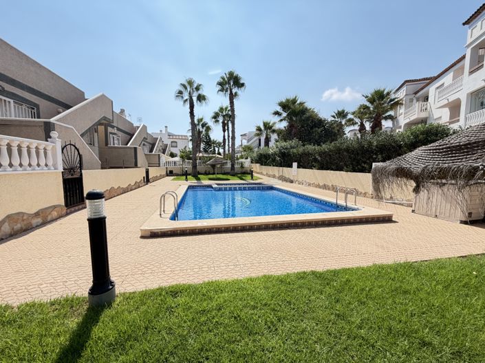 Image No.42-5 Bed Villa for sale