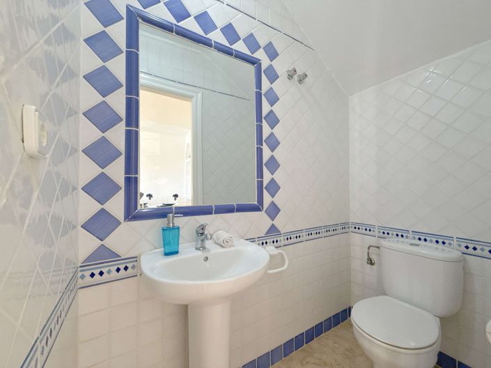 Image No.12-Propriété de 2 chambres à vendre