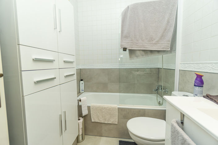 Image No.21-3 Bed Quad for sale