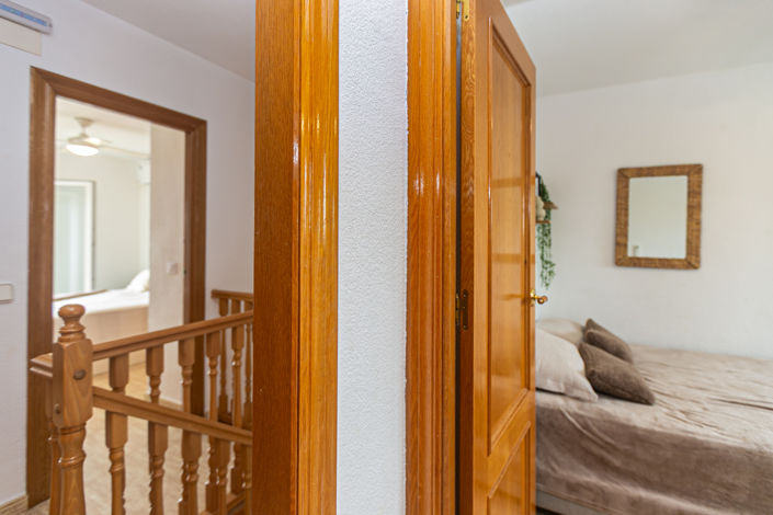 Image No.20-3 Bed Property for sale