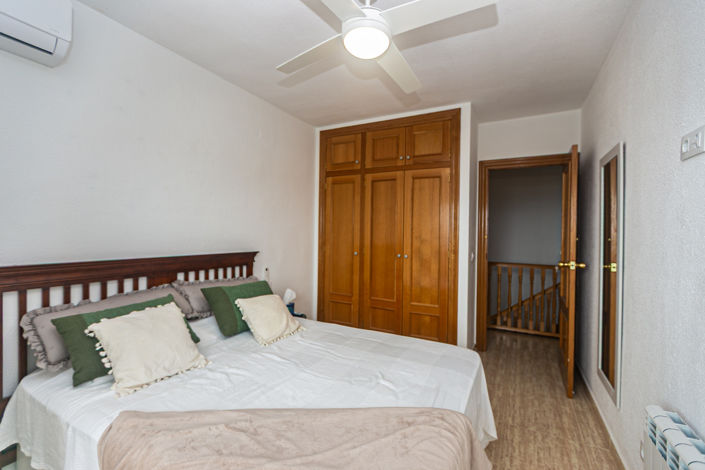 Image No.29-3 Bed Property for sale