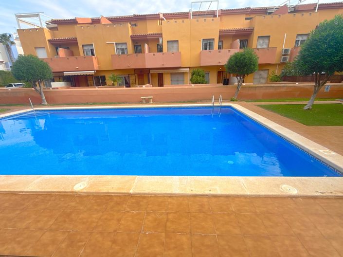 Image No.27-3 Bed Townhouse for sale